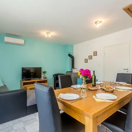 Franolic Villa *