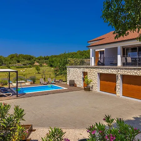 Villa Franolic *